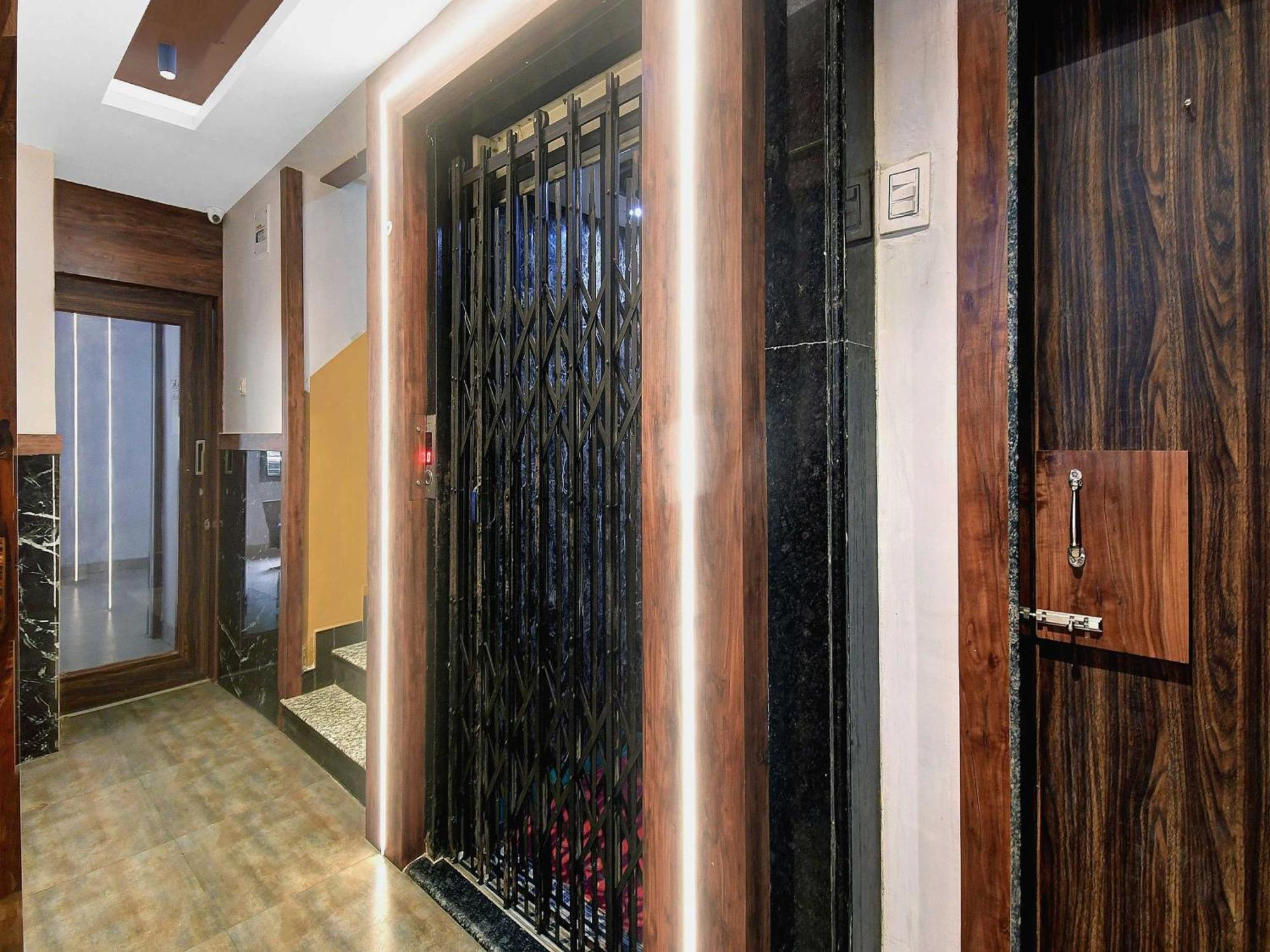 Hotel O Grand Lazeez Hāora エクステリア 写真